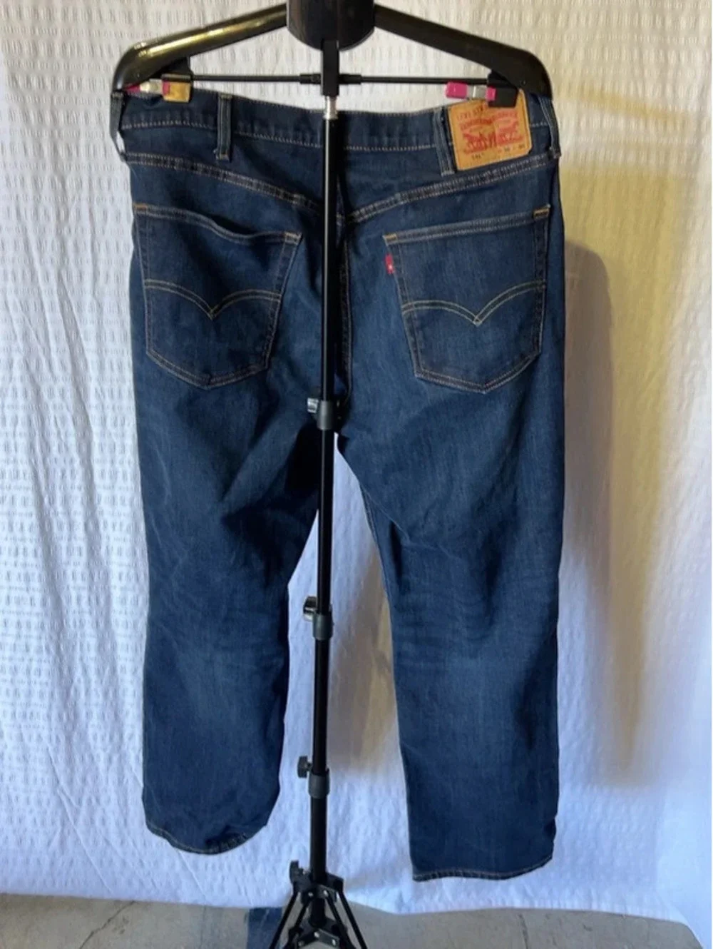 Levis great lightly